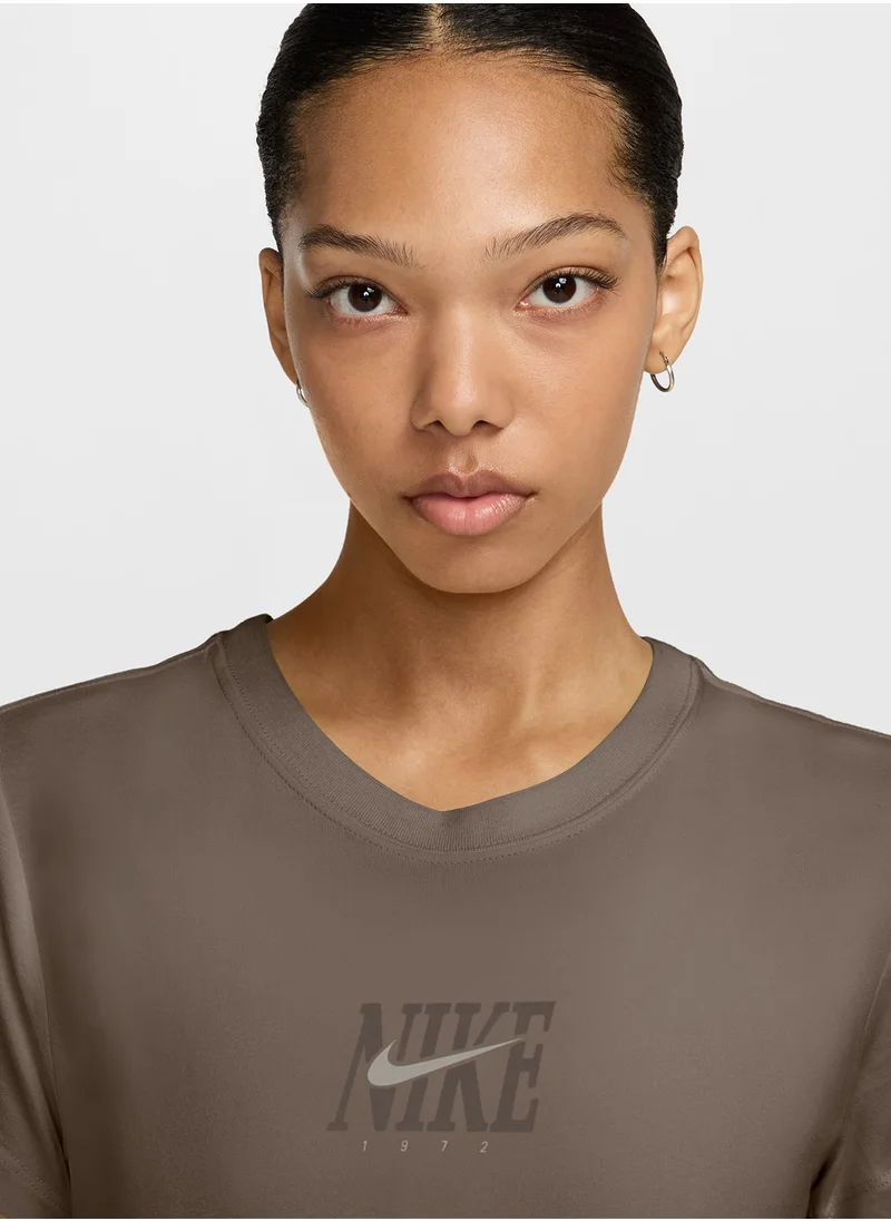 نايكي Nsw Phoenix Slim T-Shirt