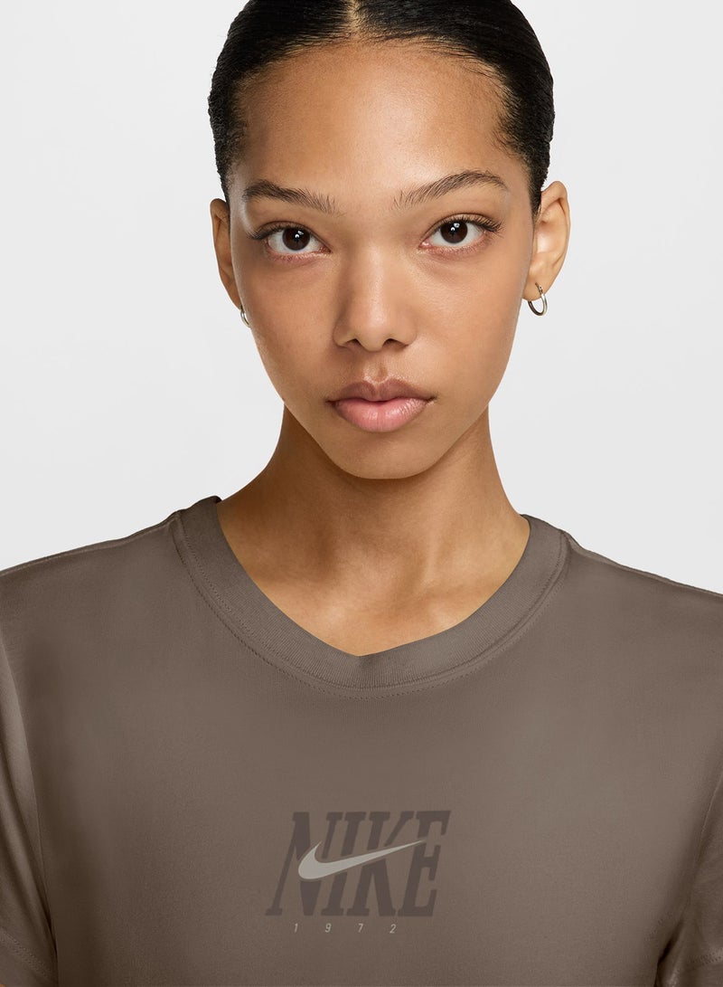 Nike Nsw Phoenix Slim T-Shirt - Image 3