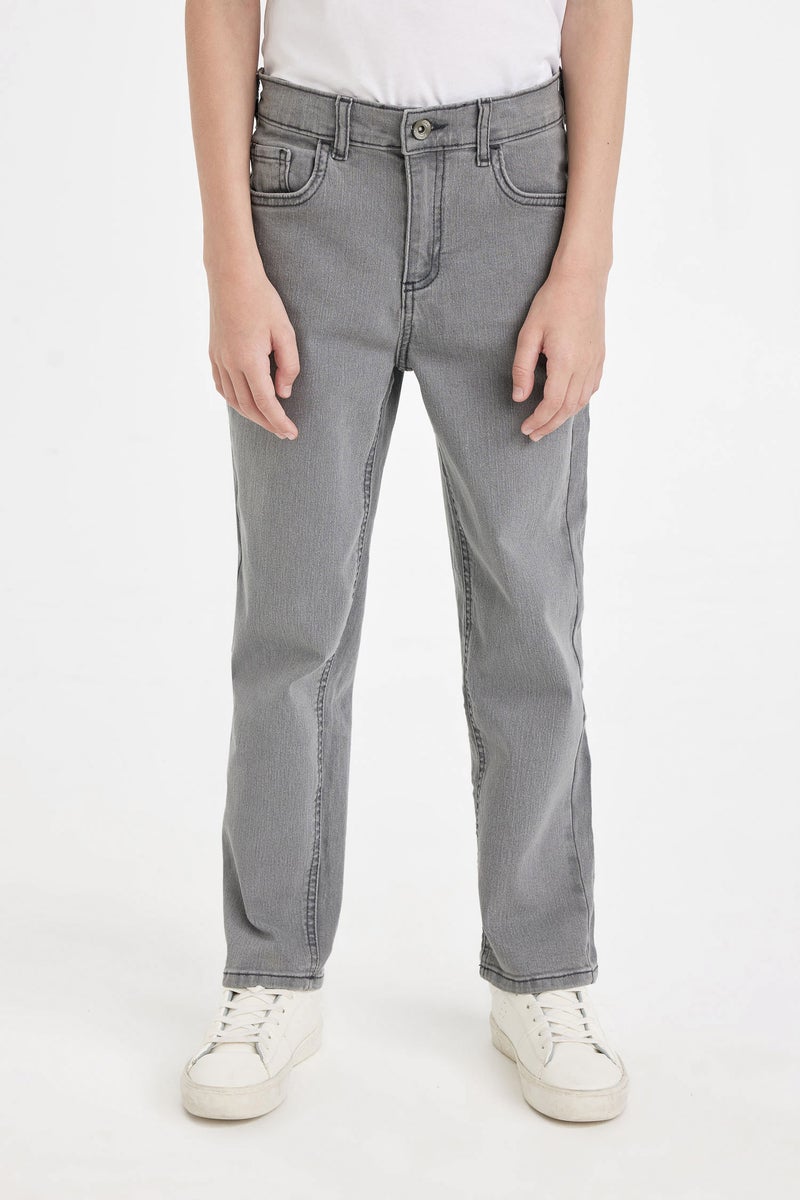 DeFacto Boy Straight Fit Jeans - Image 4