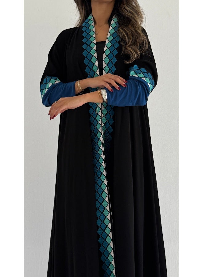 آية MWT496 عباية سودا بتطريز أزرق - Image 3