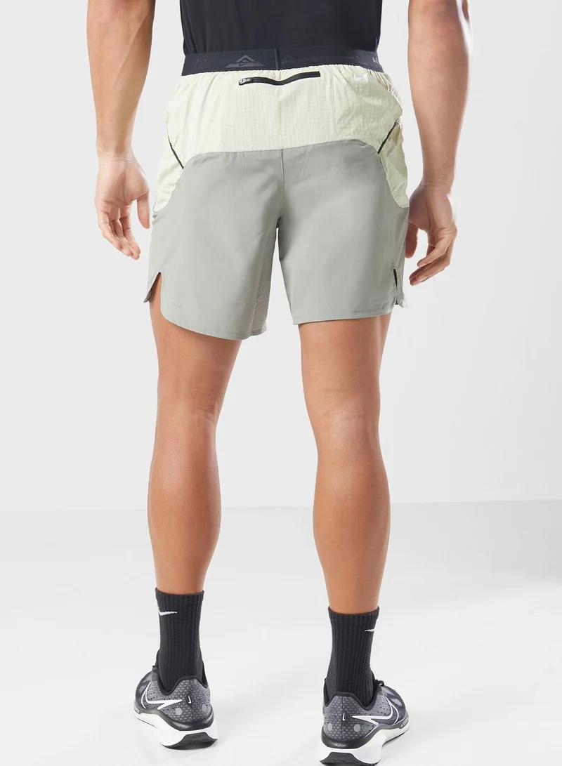 Nike Dri-Fit Secondsunsrise 7Bf Shorts
