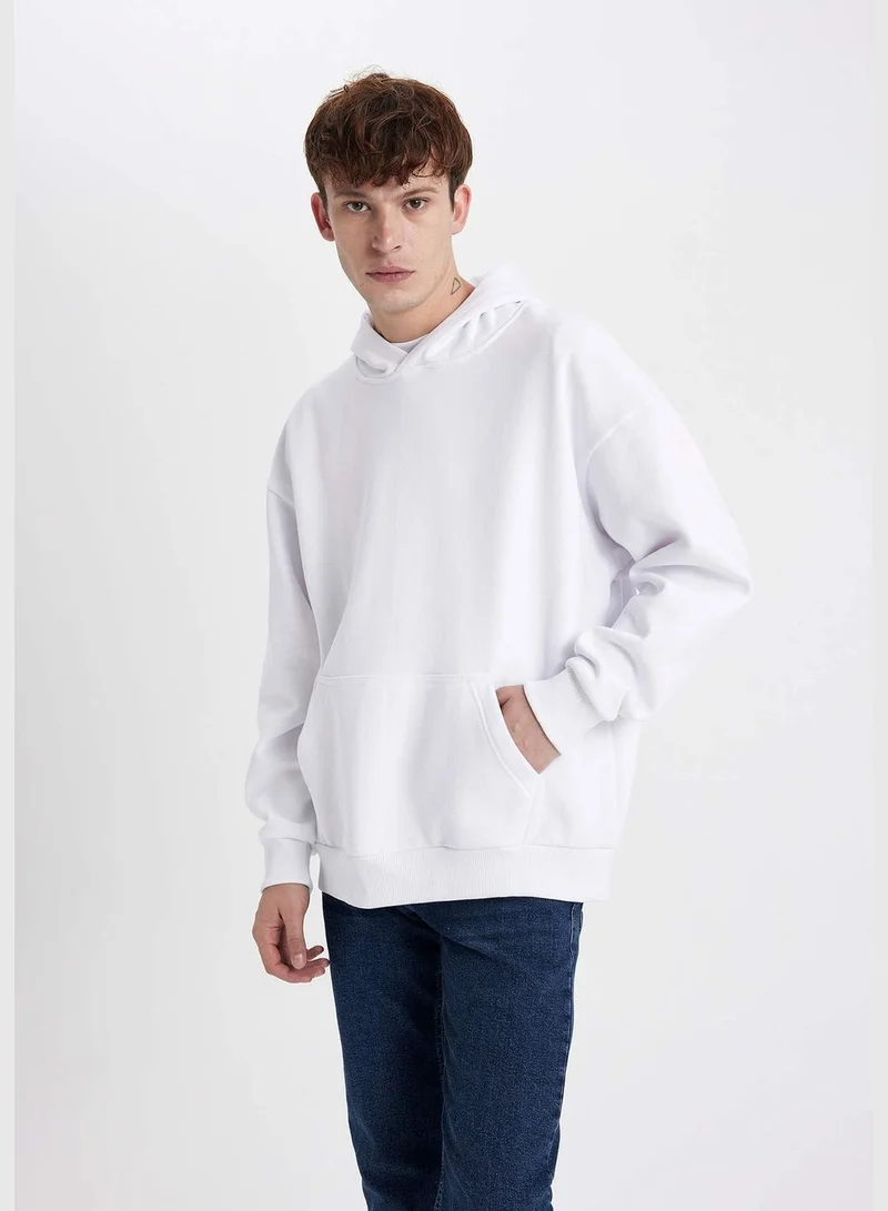 ديفاكتو Man Oversize Fit Hooded Long Sleeve Knitted Sweatshirt