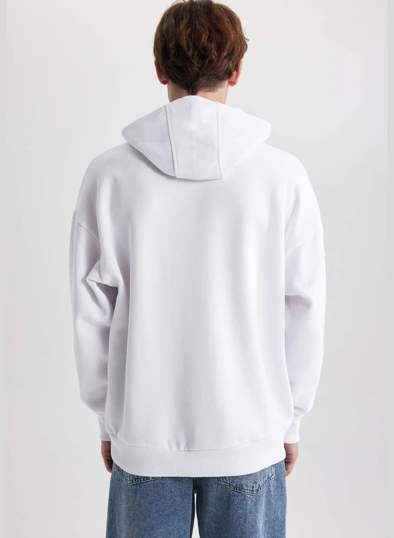 ديفاكتو Man Oversize Fit Hooded Long Sleeve Knitted Sweatshirt