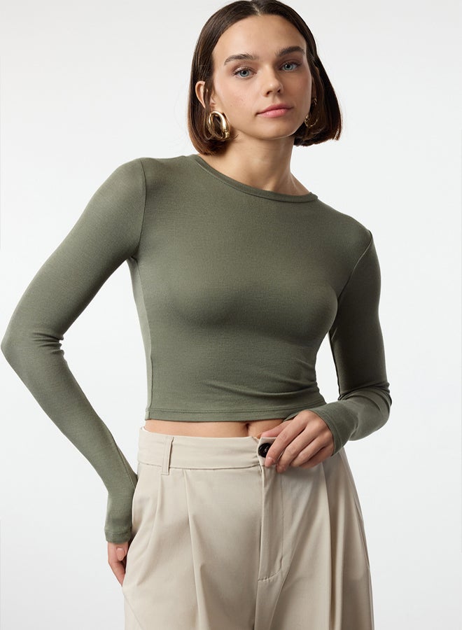 trendyol Khaki Premium Viscose Crew Neck Crop Stretchy Knitted Blouse - Image 2