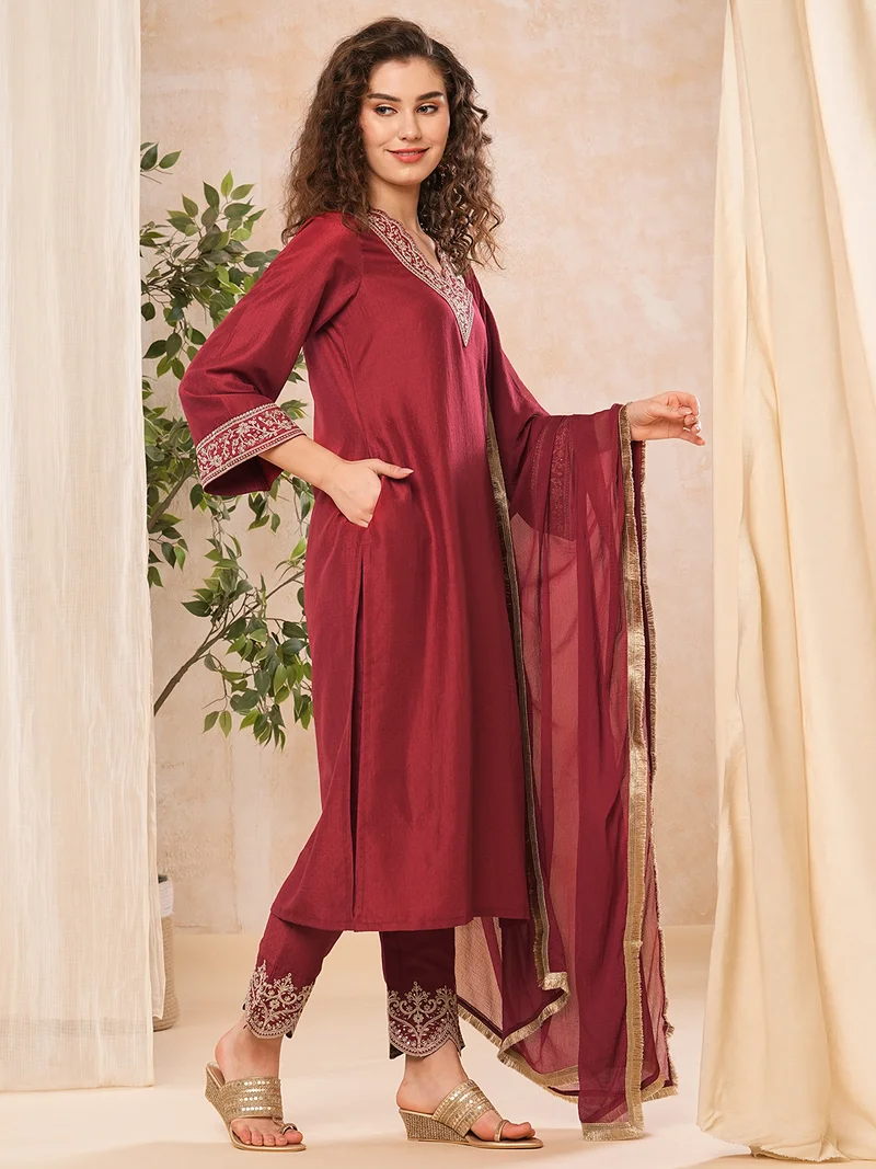 globus Women Embroidered Kurta & Trousers With Fringed Chiffon Dupatta