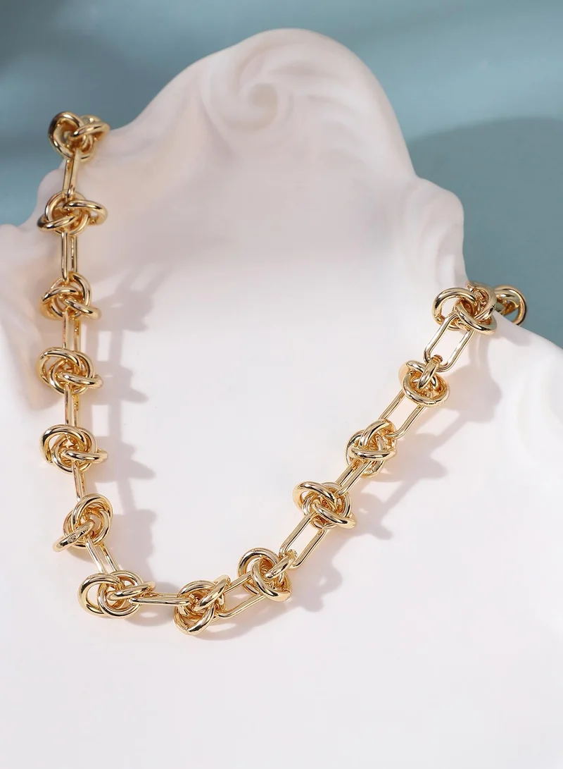 SOHI SOHI Women The Knot-Link Chain Necklace | California  Colour | One-Size | Metallic Alloy Material | Lobster Clasp Closure | Necklace For Casual & Evening Wear