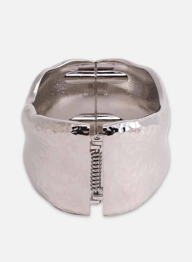 SOHI Dented-Lourde Bangle Artificial Bracelet Jewellery