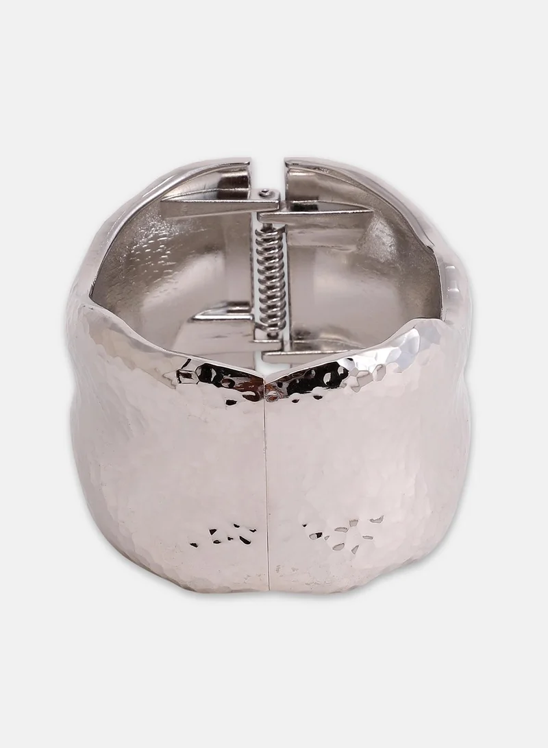 SOHI Dented-Lourde Bangle Artificial Bracelet Jewellery