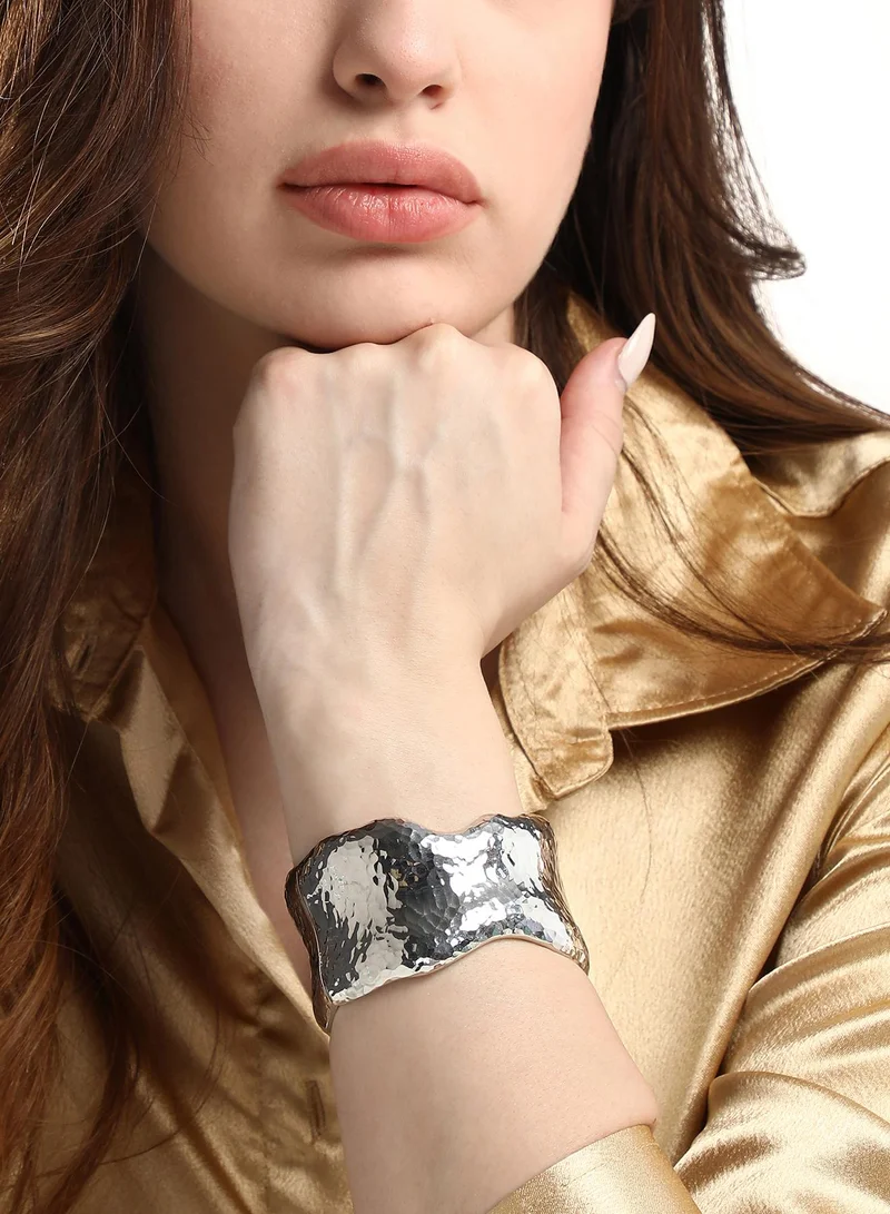 SOHI Dented-Lourde Bangle Artificial Bracelet Jewellery