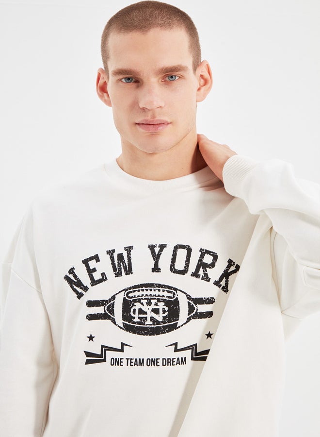 trendyol Ecru Regular Fit Long Sleeve Printed Unprinted Sweatshirt - Image 2