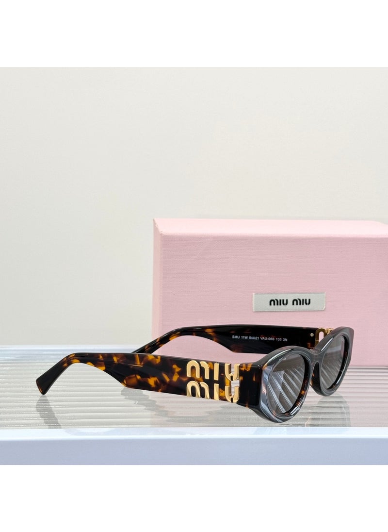 مياو مياو نظارة شمسية MIU MIU للسيدات SMU11W المقاس: 54-21-135 مم  - Image 2