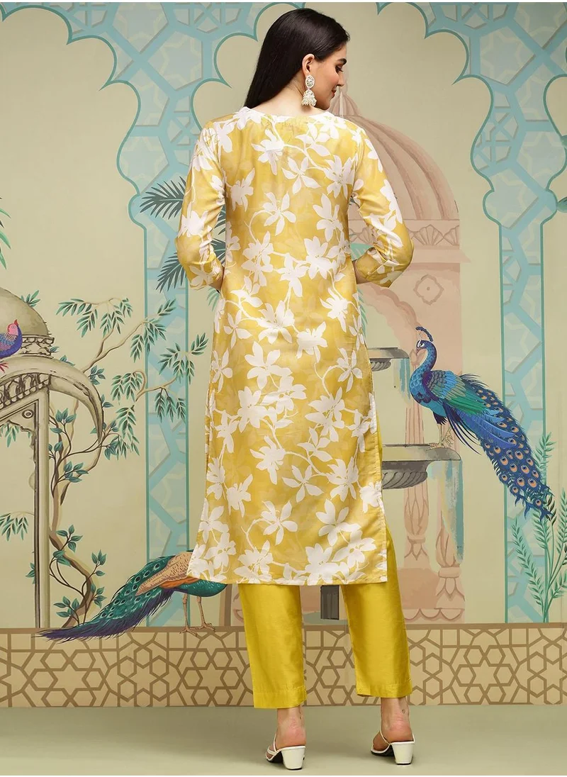 آي شين Mustard Kurta Set Straight Fit 3/4 Sleeve Sleeve made from Roman silk featuring Self Design design and Round Neck neckline - Perfect for Ethinic!