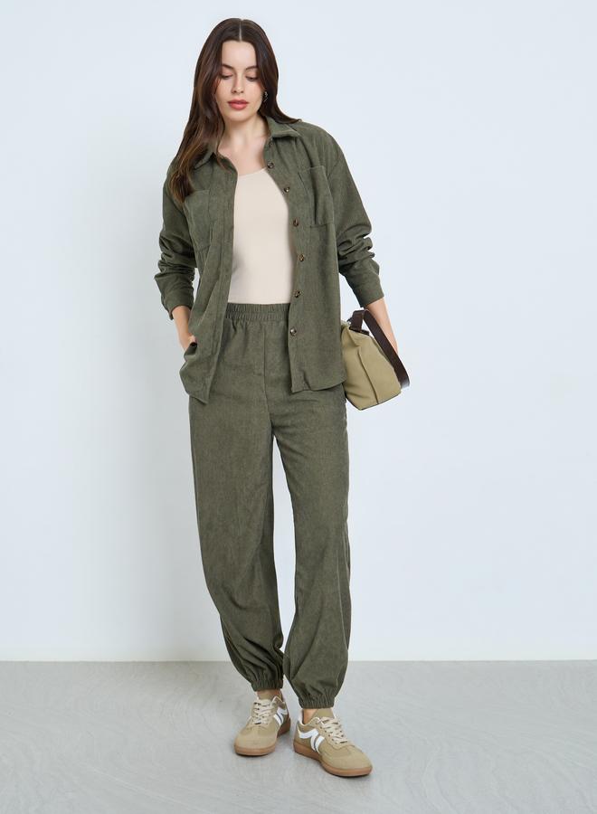 ستايلي طقم منسق من قميص كوردروي وجوغر - Image 2