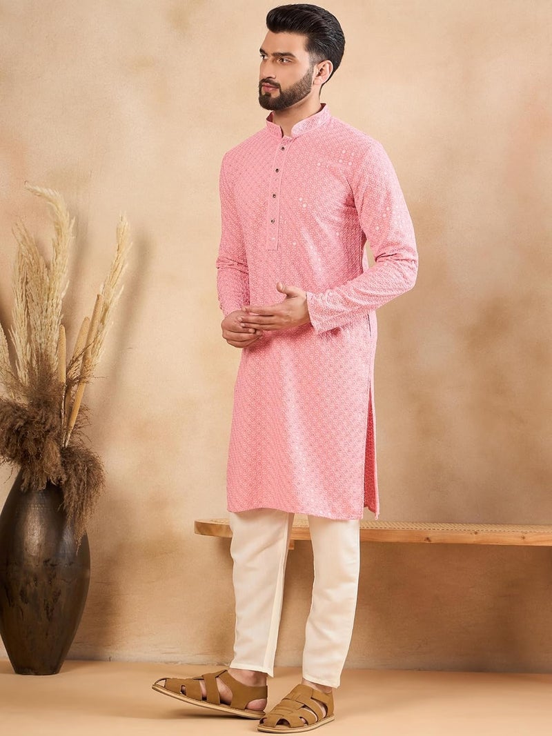 SWAGG INDIA قميص كورتا عادي للرجال من مزيج الرايون بتصميم هندسي | ملابس تقليدية مثالية للمناسبات العادية والاحتفالات - Image 3