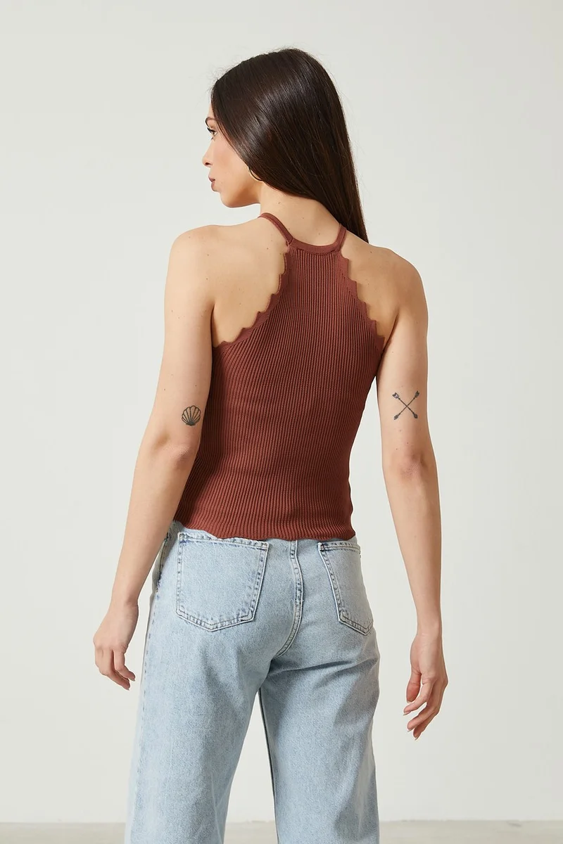 توينتي3 Women's Halter Collar Crop Knitwear Athlete