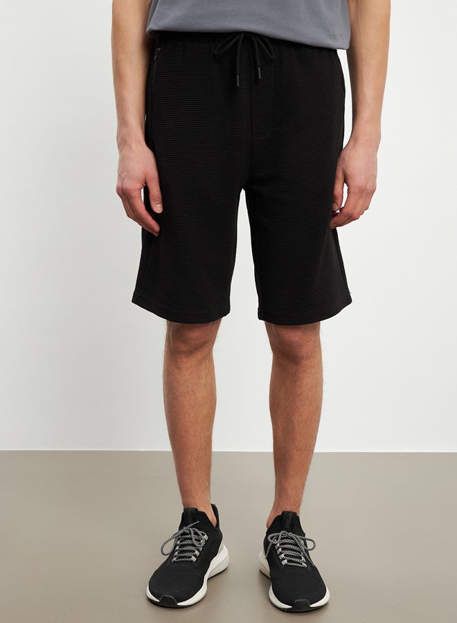 LC WAIKIKI Standard Fit Men's Shorts with Waist Tie Detail  - Image 2