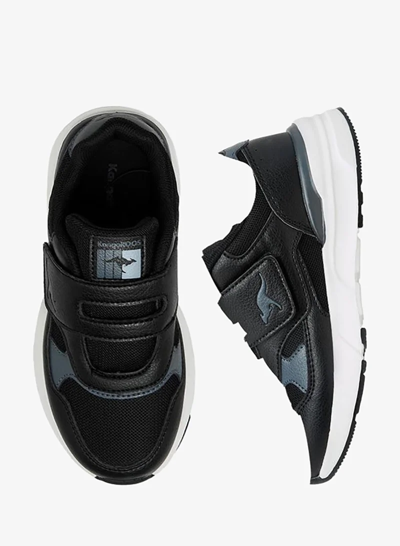 كانغاروس أحذية رياضية للأولاد بشريط لاصق