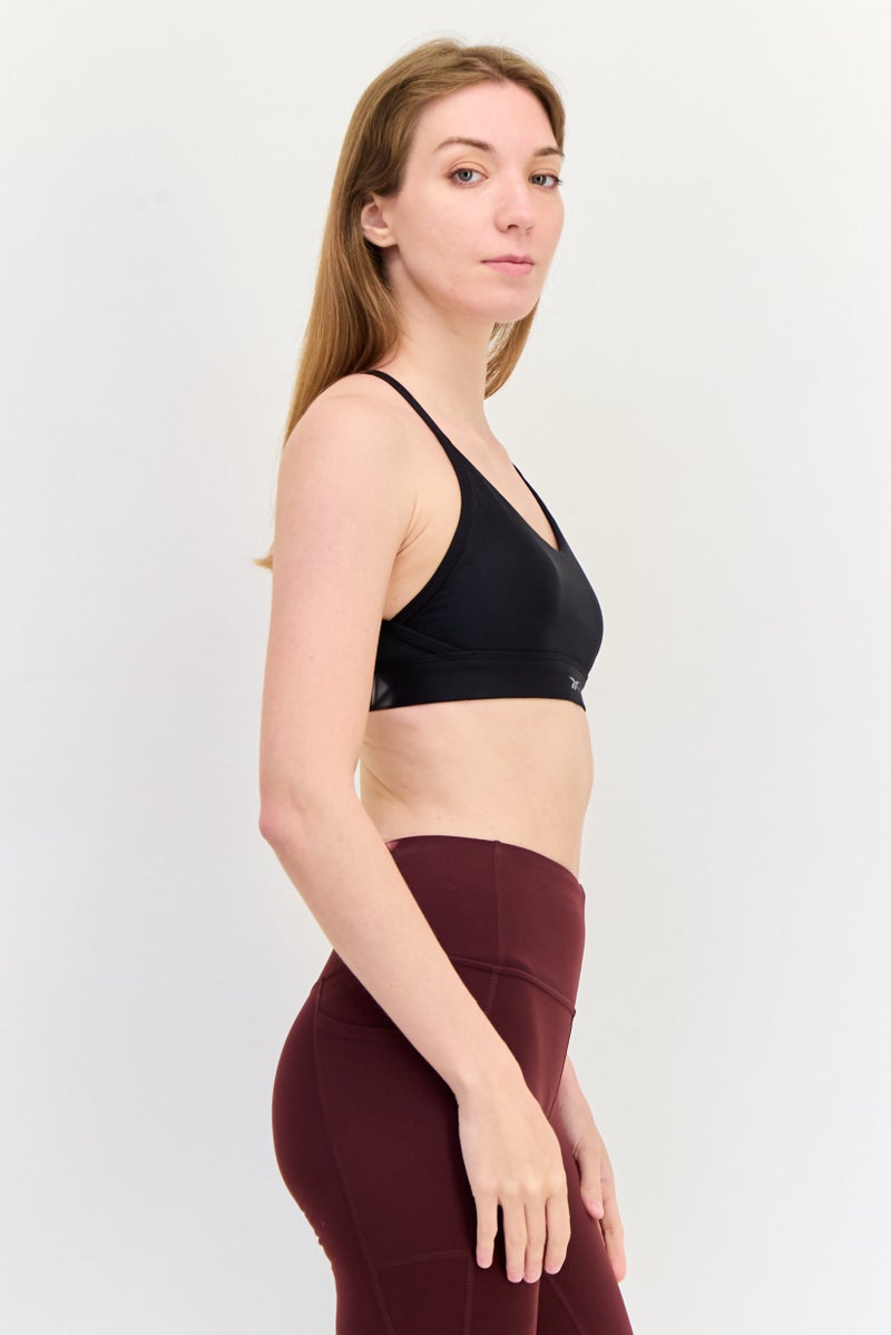 Reebok سوتيان رياضي مبطن بشعار العلامة التجارية للنساء، أسود - Image 2