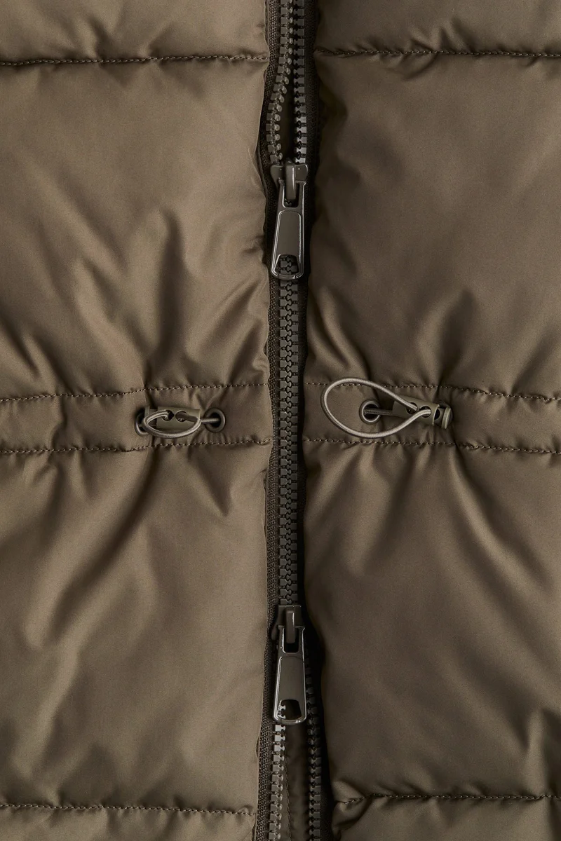 H&M MAMA Hooded puffer gilet