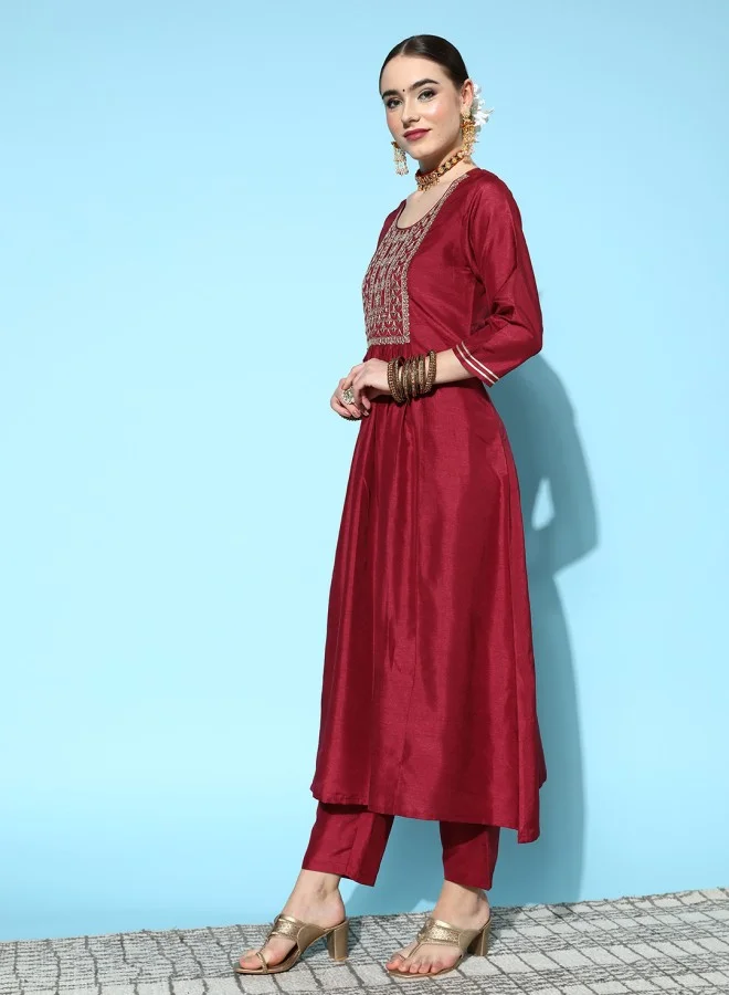 آي شين Women's Maroon 100% Cotton Yoke Design A-Line Kurta Set