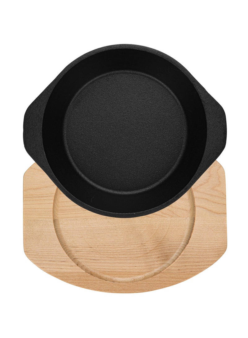 Fissman مقلاة من الحديد الزهر مع صينية 19×4.7 سم، طبق شواء مع مقبضين جانبيين وصينية خشبية، رائعة للمأكولات البحرية والخضروات والأطعمة المشوية - Image 2