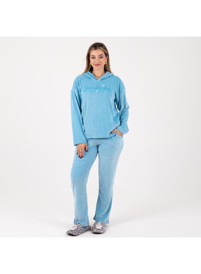 زيكوتكس  بيچامة نسائية شتوية من قطيفة ناعمة مطرزة – لون أزرق سماوي - Image 1