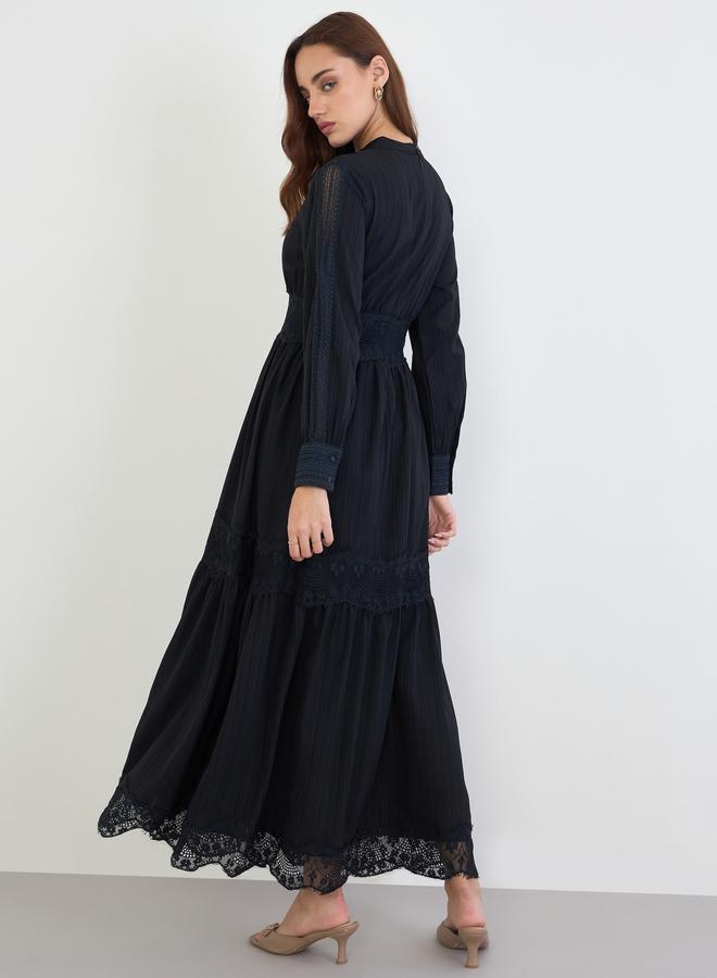 Styli Black Lace Insert Tiered Maxi Dress - Image 4