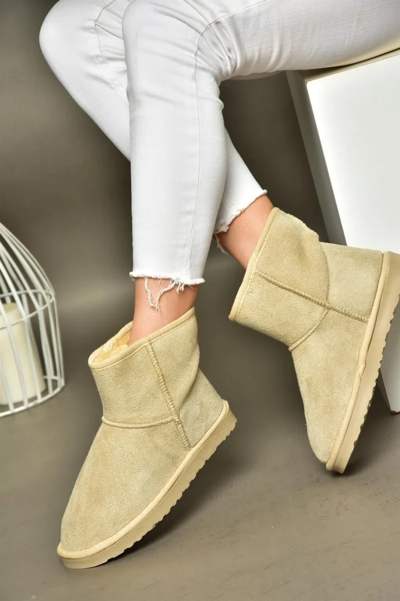 فوكس شوز R612026502 Beige Suede Women's Boots with Fur Inside