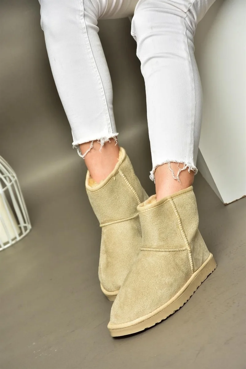 فوكس شوز R612026502 Beige Suede Women's Boots with Fur Inside