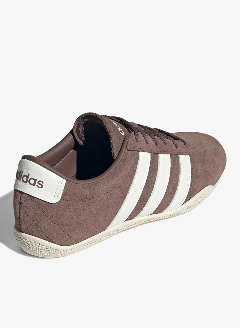 Adidas EARSTR/OWHITE/EARSTR Grand Court for Women | Best Price UAE