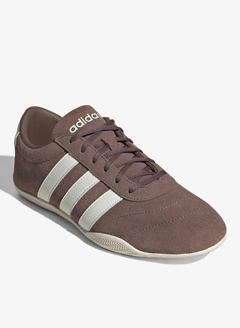 Adidas EARSTR/OWHITE/EARSTR Grand Court for Women | Best Price UAE
