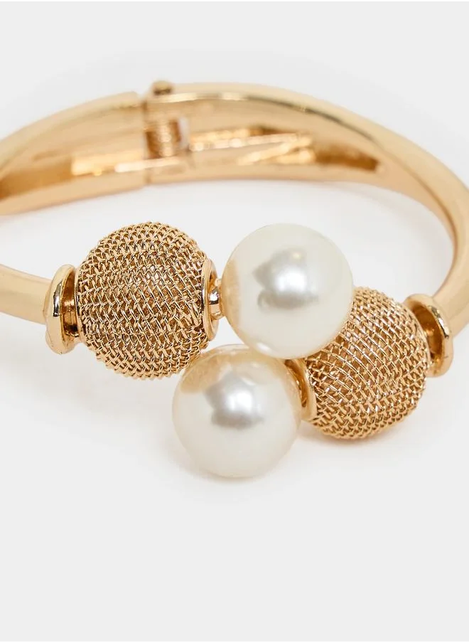 ستايلي Faux Pearl Ball Cuff Bracelet