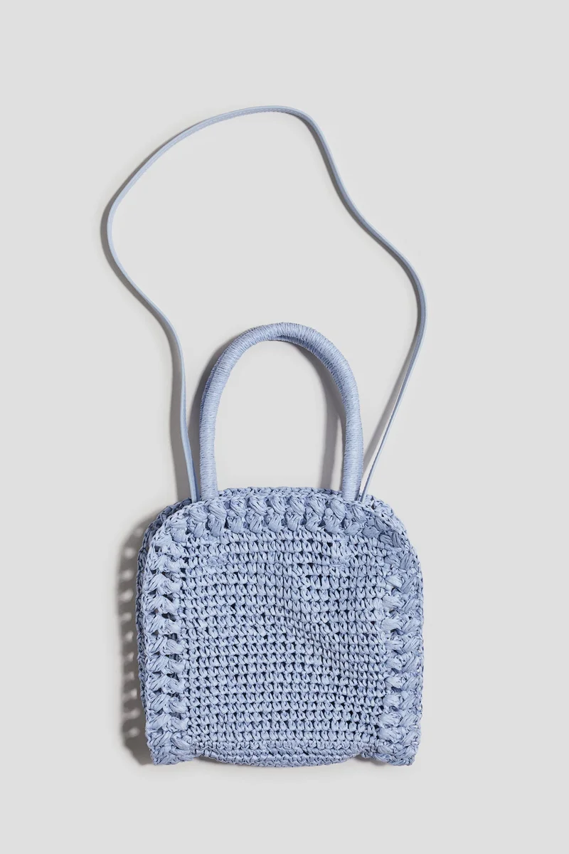 اتش اند ام Straw crossbody bag
