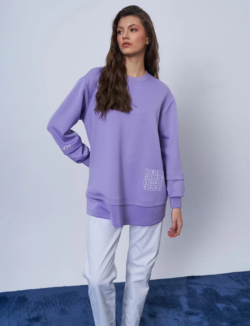 كايرا سويت شيرت سكوبا بطبعات باللون الليلكي