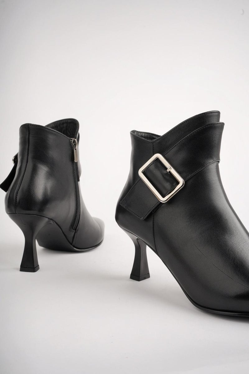 muggo Monica Guaranteed Leather Belt and Buckle Detail Zippered Thin Heeled Women's Boots  - Image 3