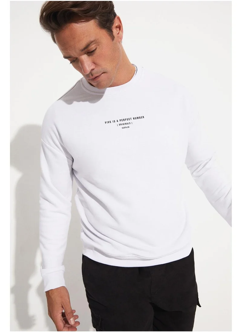 JUNE Essential Rew Neck Sweatshirt