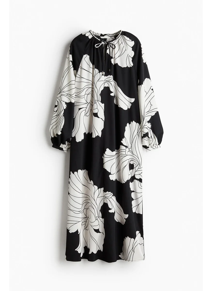 H&M Balloon-Sleeved Dress