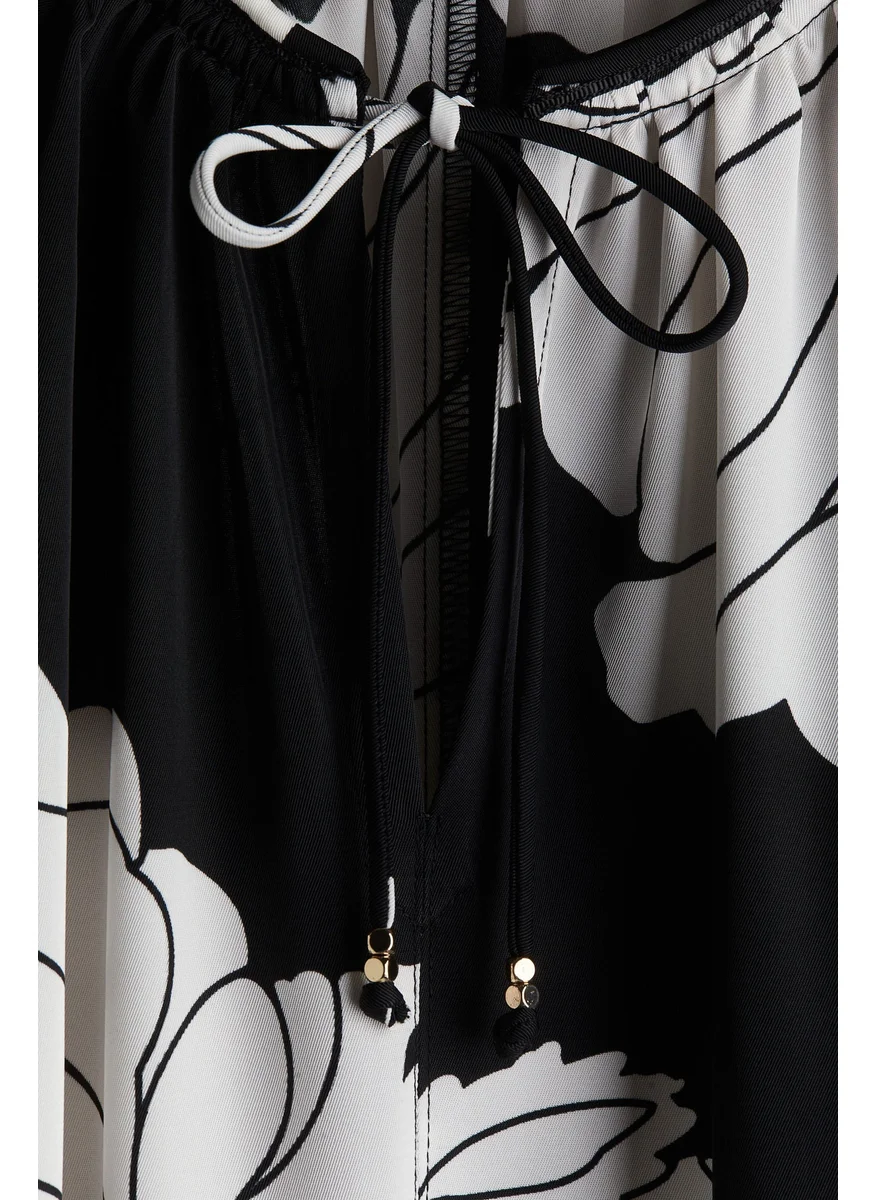 H&M Balloon-Sleeved Dress