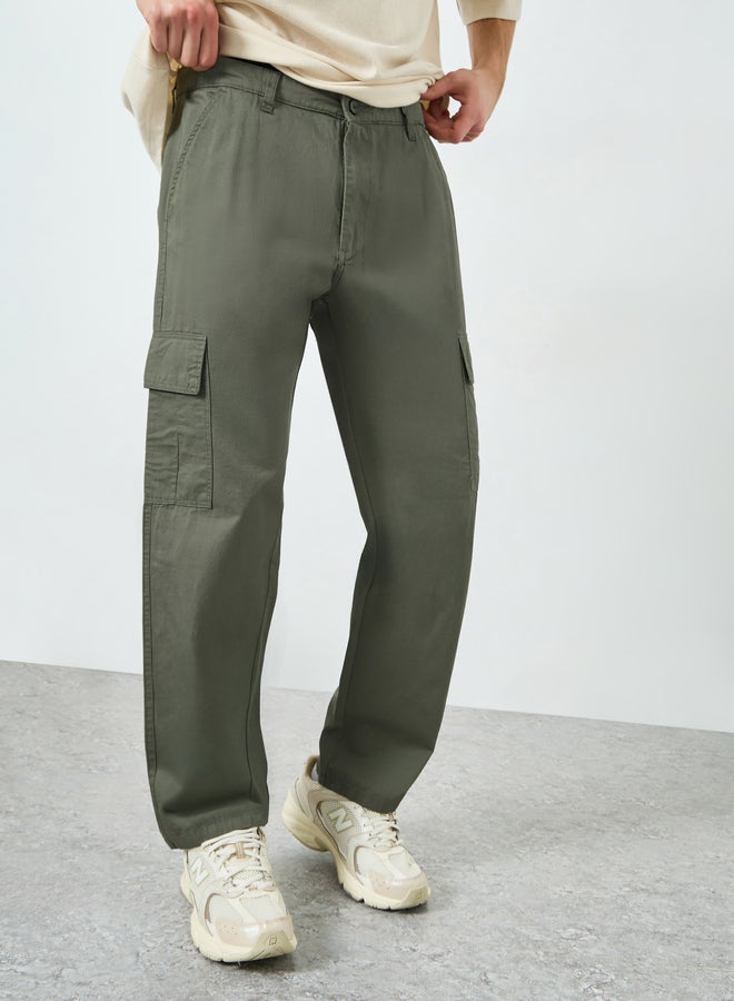 Styli Men Cotton Relaxed Fit Cargo Pants - Image 3