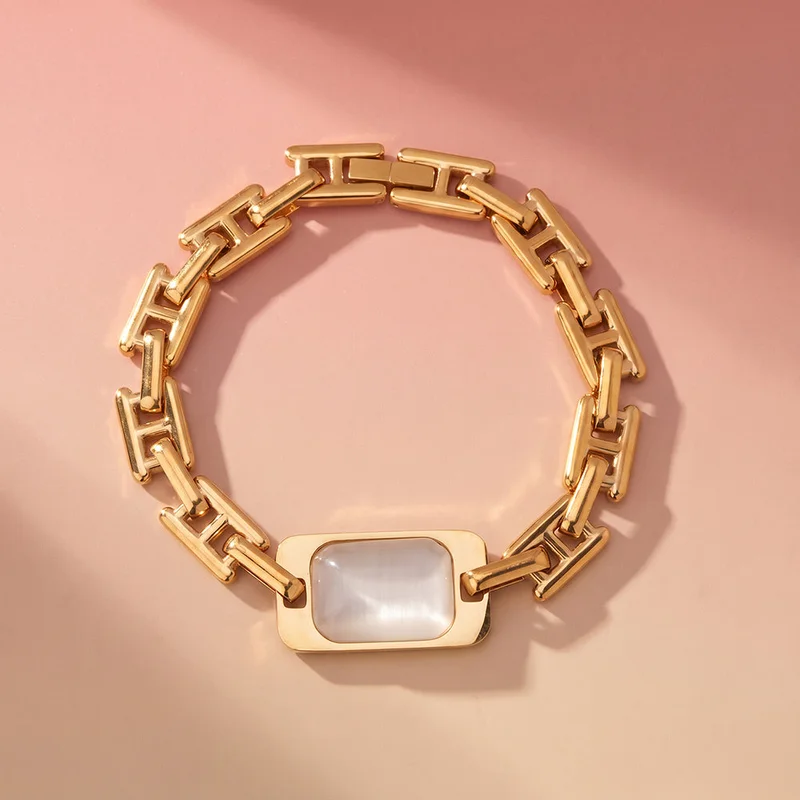 بالموناس PALMONAS Luxe Glow Link Chain Bracelet for Women | 18K Gold Plated, Waterproof & Anti-Tarnish