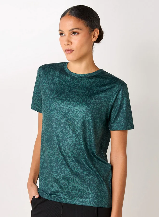 كابا تيشيرت بأكمام قصيرة وياقة ضيقة بطبعات شعار من كابا