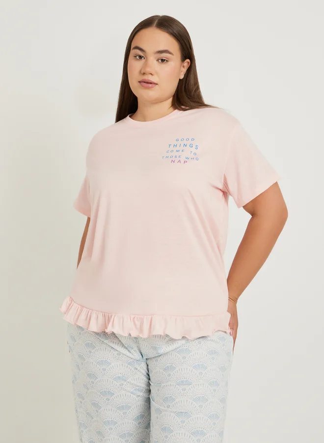 Styli Plus Size Slogan Print Ruffle Hem T-Shirt and Pyjama Set