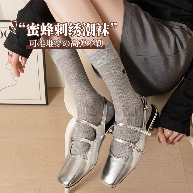 Summer Mid-Tube Thin Womens Socks with Bee Pattern Grey  - Image 4