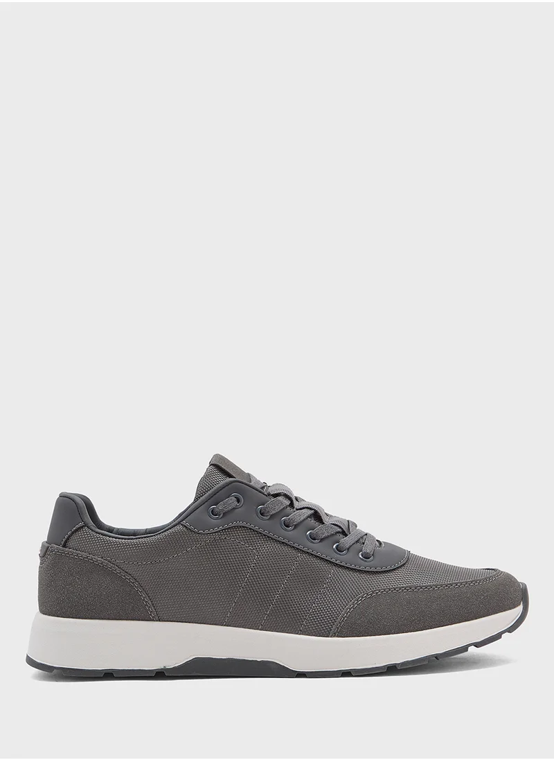 Robert Wood Casual Sneakers