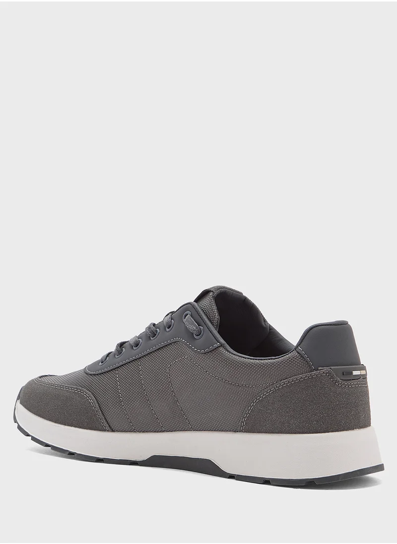 Robert Wood Casual Sneakers