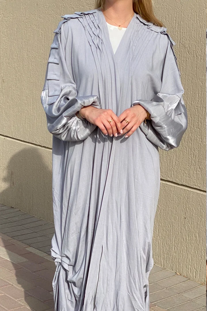 Moistreet Balloon Sleeve Pleated Abaya