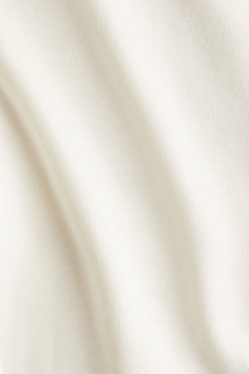 اتش اند ام بنطلون رياضي بحافة واسعة