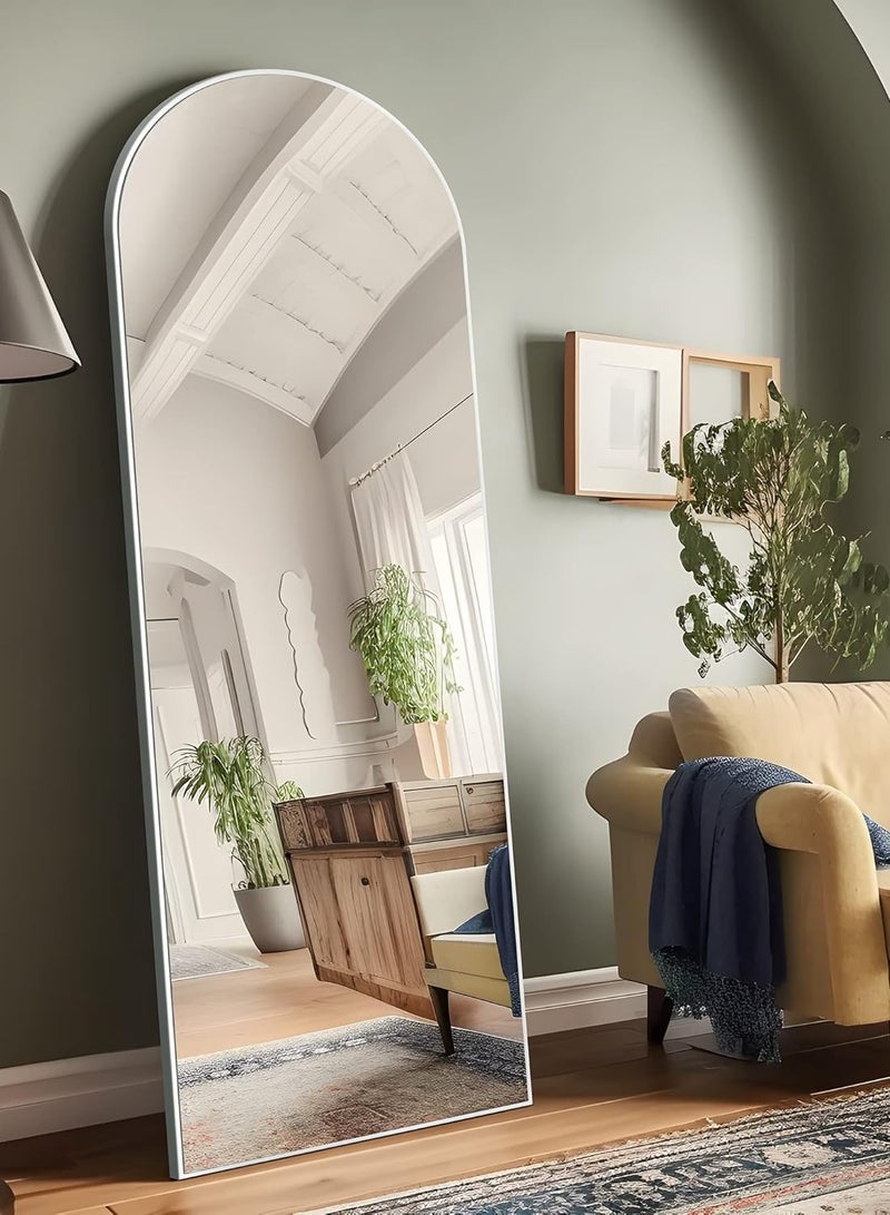 ديكور هيلز مرآة مقوسة كاملة الطول - مرآة عصرية وأنيقة كاملة الجسم لغرفة النوم، وغرفة المعيشة، وغرفة المكياج، والحمام - مثبتة على الحائط أو قائمة بذاتها بإطار أنيق - تصميم كبير ومتين أبيض - 65 × 180 سم - Image 1