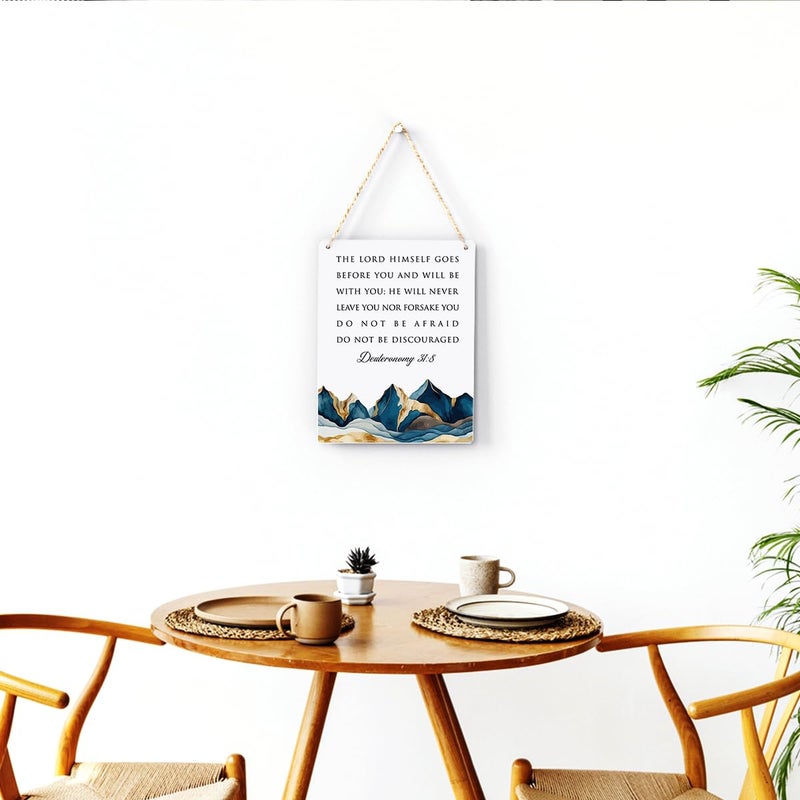 Bellowdeer Inspirational Decor Decory Deuteronomy 31: 8 الهدايا المسيحية الآية للكتاب المقدس الجدار الفني للكتاب المقدس علامة معلقة خشبية للمكتب المنزلي الحديث الحمام - Image 4