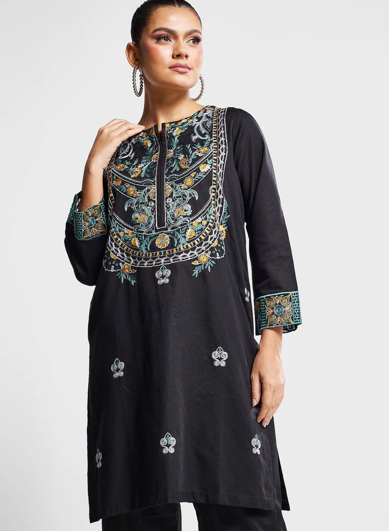 Nishat Linen Embroidered Kurti & Pants Set